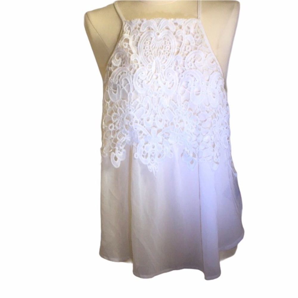 Kimchi Blue Top/ lingerie eyelet Lace size…